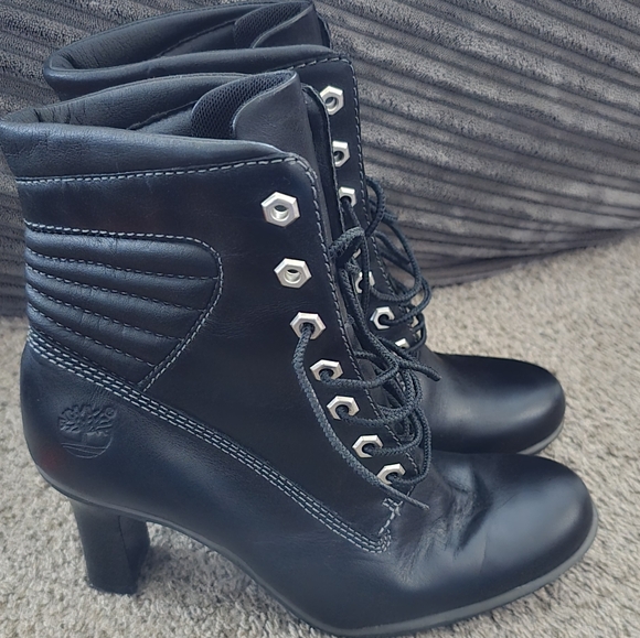 Timberland Booties Size 6.5 - Picture 2 of 8